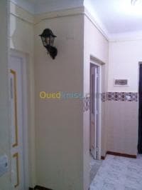 Location Appartement Oran Es senia — vignette 4