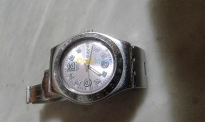 SWATCH femme original + pendentif (rssassa)