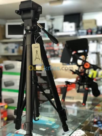 TREPIED PROFESSIONEL SAMARK SMK-880