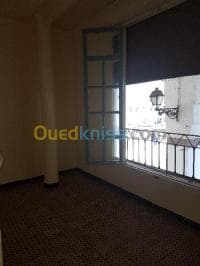 Location Appartement F8 Alger Bab el oued — vignette 2