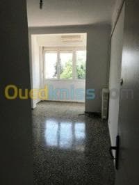 Location Appartement F4 Alger Hydra — vignette 3