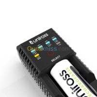 Chargeur UNIROSS Smart Mini 3T LED pour Ni-Cd/Ni-MH, LiFeP04, Li-ion 18650 22650 26500 26650 — vignette 3