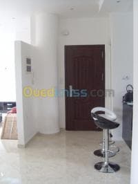 Location Appartement Alger Hydra — vignette 3