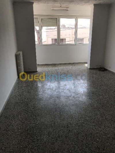 Location Appartement F4 Alger Hydra