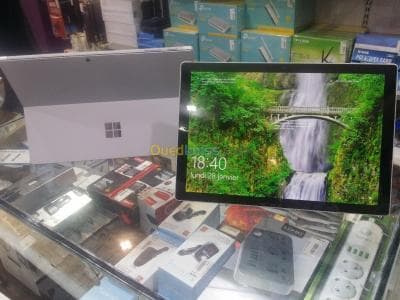 Microsoft surface pro5  i5 7ém 8Go 256