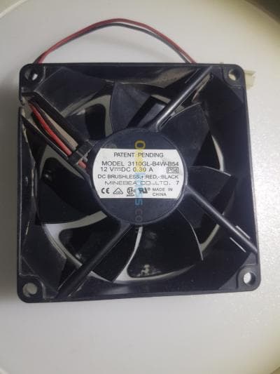 ventilateur 12v 8cm×8cm