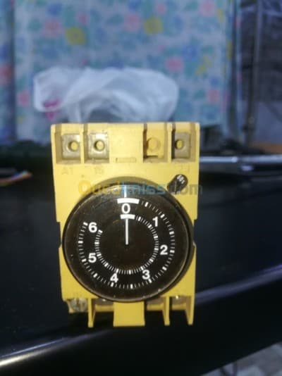 Crouzet Timer 88225011 220-240V 50Hz
