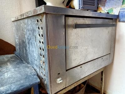 فرن لطبخ البيتزا