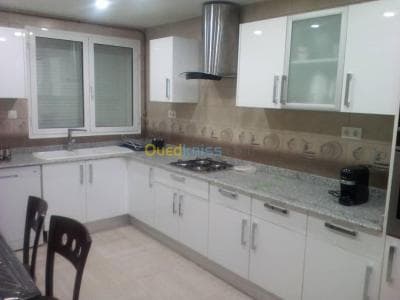 Location Appartement F4 Alger Hydra