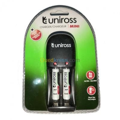 Chargeur de pile UNIROSS Mini X2 AA / AAA + 2 Piles AAA Rechargables 550mAh UCW009