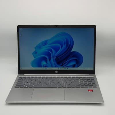HP Laptop 15 / Ryzen 5 7520U / 16 Go DDR5 / 15.6 FHD