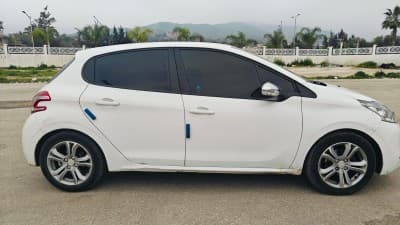 Peugeot 208 2013 208