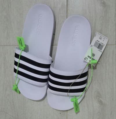 claquette adidas originale