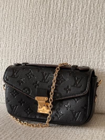 Louis Vuitton Métis Pochette East West