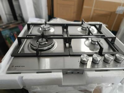 Plaque de cuisson Ariston 4 feux inox