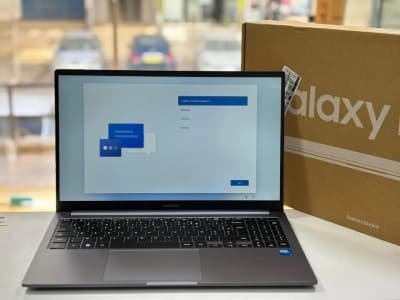 SAMSUNG GALAXY BOOK 4 INTEL 5 120U 8GB 512 GB SSD NEUF SOUS EMBALLAGE