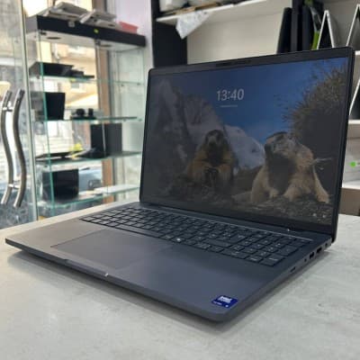 Dell Precision 16 Pro Max 16 pouce Ultra 9 285H 32 Go DDR5 1 To SSD NVMe RTX PRO 2000 8 Go GDDR6