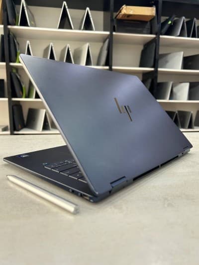 HP OMNIBOOK OLED 14" 3K tactile Ultra 7 258V 32 Go LPDDR5x 1 To