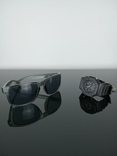 MONTRES CASIO G-SHOCK + LUNETTE DE SOLEIL POUR HOMME HOLBROOK