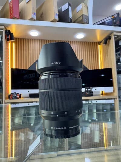 Objectif Sony FE 28-70mm 3.5-5.6 En excellente état.