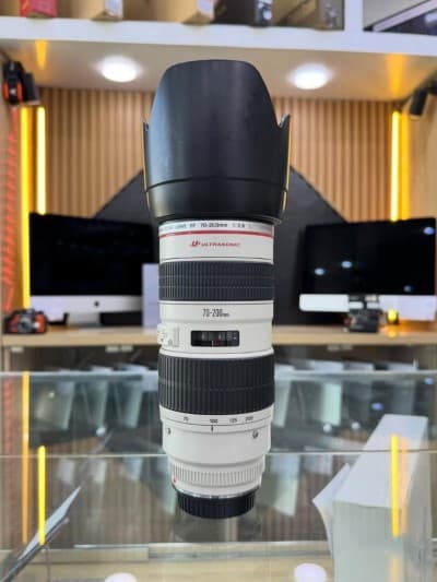 Objectif canon EF 70-200 1:2.8 L ULTRASONIC en excellent état.
