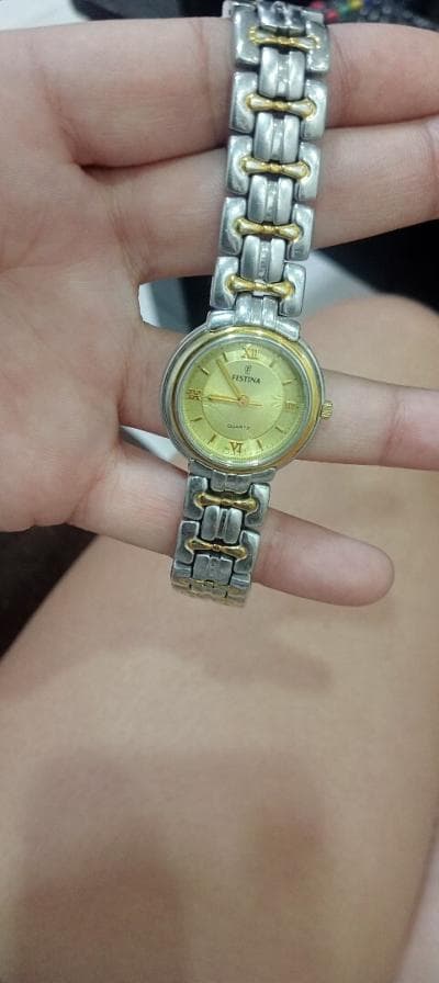 Montre Festina originale femme Très bon état