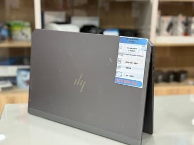 HP ZBOOK 17 G5 I9-8950HK/32G/256G SSD/NVIDIA QUADRO P2000 4G/17.3''/WIN11 PRO