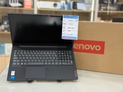 LENOVO V15 G4 I5-13420H - 8GB - 512 SSD - 15.6" FHD -Rj45- UHD GRAPHICS - AZERTY