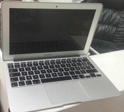 MACBOOK AIR A1465 2014 CPU:I5 4260U/ECRAN:11.6''/RAM:4GB/SSD:128GB