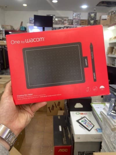 Wacom One by Wacom (taille: S) par CTL-472-N