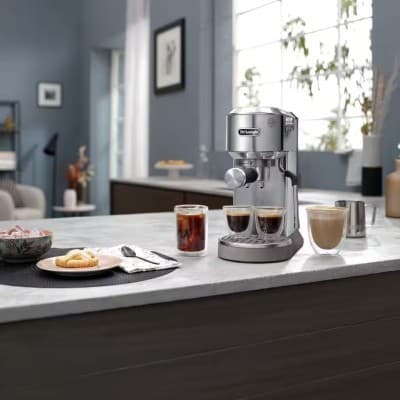 Delonghi Machine à café Dedica Duo Cold Brew INOX EC890 15 bars buse vapeur affichage LED tactile