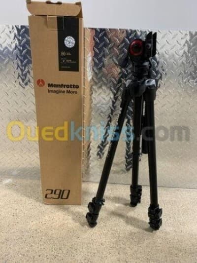 TRÉPIED MANFROTTO 290 LIGHT - 3 SECTIONS AVEC ROTULE OFFERTE - ALUMINIUM - NOIR
