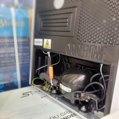 Mini Bar Media 50L ثلاجو صغيرة