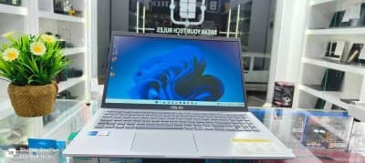 ASUS 15 Intel I7 1165G7 (11 eme gen) Ram 12 go SSD 512 go