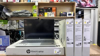 Hp Omnibook 5 LAPTOP AI16-af1017wm ultra 7 255U/16Go/1To SSD/16" 2K tactile