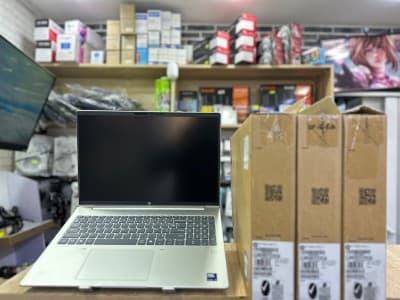 Hp probook 460 G11 ultra 5 /8Go/512Go 16"