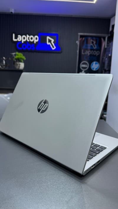 HP PROBOOK 640 G8 INTEL I5-1145G7 2.6GHZ up to 4.4ghz RAM 16GB DDR4 DISK 256GB SSD nvme INTEL IRIS XE GRAPHICS ECRAN 14P FHD