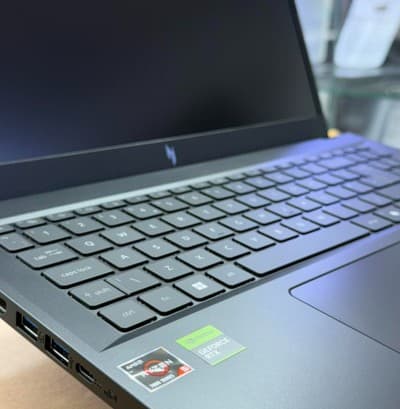 Laptop Gaming ACER NITRO V 5 / AMD RYZEN 5 7535HS / RTX2050