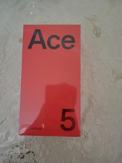 Oneplus Ace 5 (13r) Ace 5 (13r)