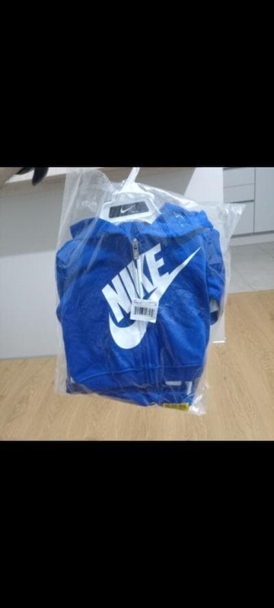 Survêtement Nike original 3piece pour bébé 6mois