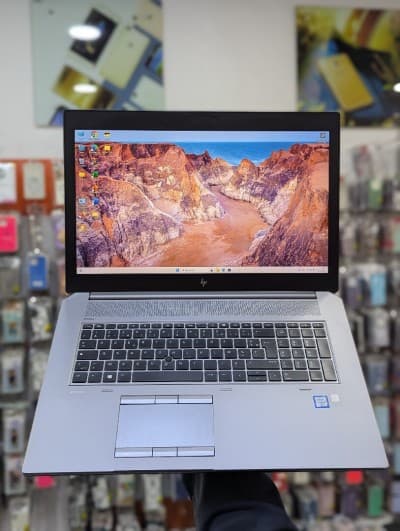 HP ZBOOK 17 G6 I9 9880H 32GB 512 SSD FULL HD NVIDIA QUADRO RTX 3000 6GB 17.3"