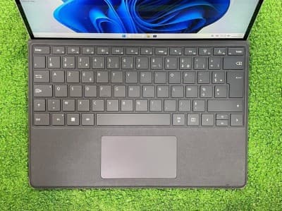 Microsoft surface pro 8
