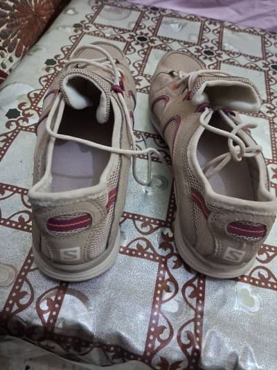 À vendre Basket confortable et tendance