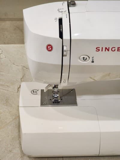Machine a coudre SINGER brilliance 6199