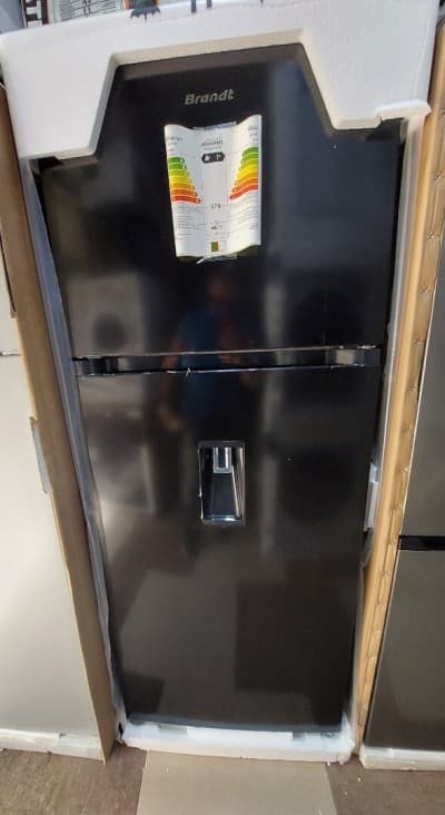 PROMO RÉFRIGÉRATEUR BRANDT 620 NOIR AVEC DISTRIBUTEUR D'EAU