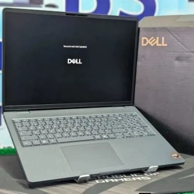 Dell pro 16 Ryzen 5 PRO 230 / 32 Go / 512 Go SSD / écran 16 Full HD jamais utilisé sous emballage