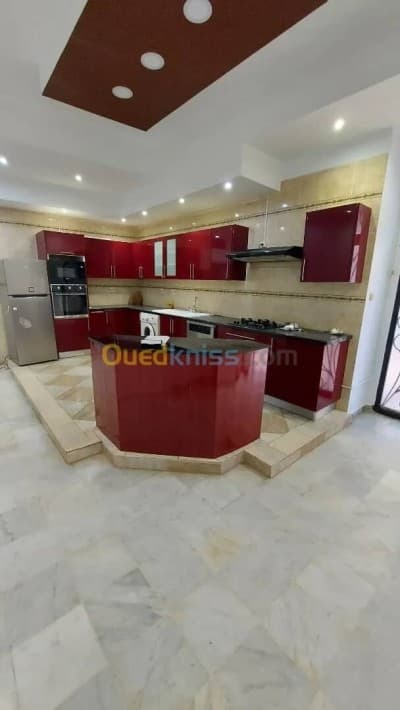 Location Appartement Niveau de villa F5 Alger Hydra