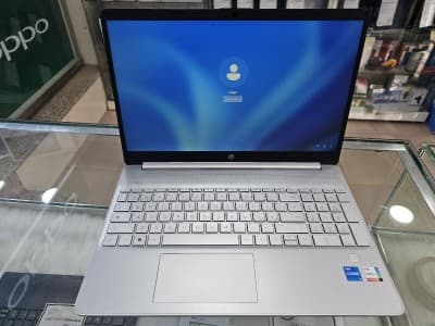 -vendu- HP LAPTOP 15s i5 12eme 16G/512