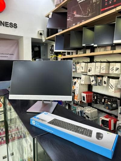 HP ALL IN ONE ELITEONE 800 G5 Intel Core i5-9500 , 'à 4,40 GHz RAM 8GB DISQUE 256GB SSD ECRAN 24"