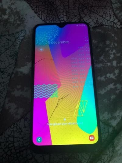 Samsung m20